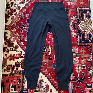 Lululemon, size 6, black